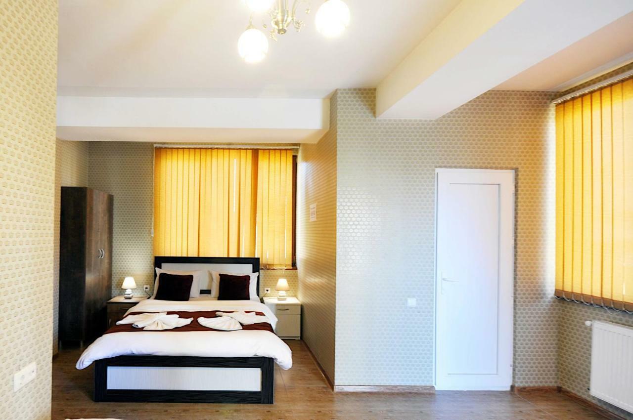 Hotel Kavela Tbilisi Esterno foto